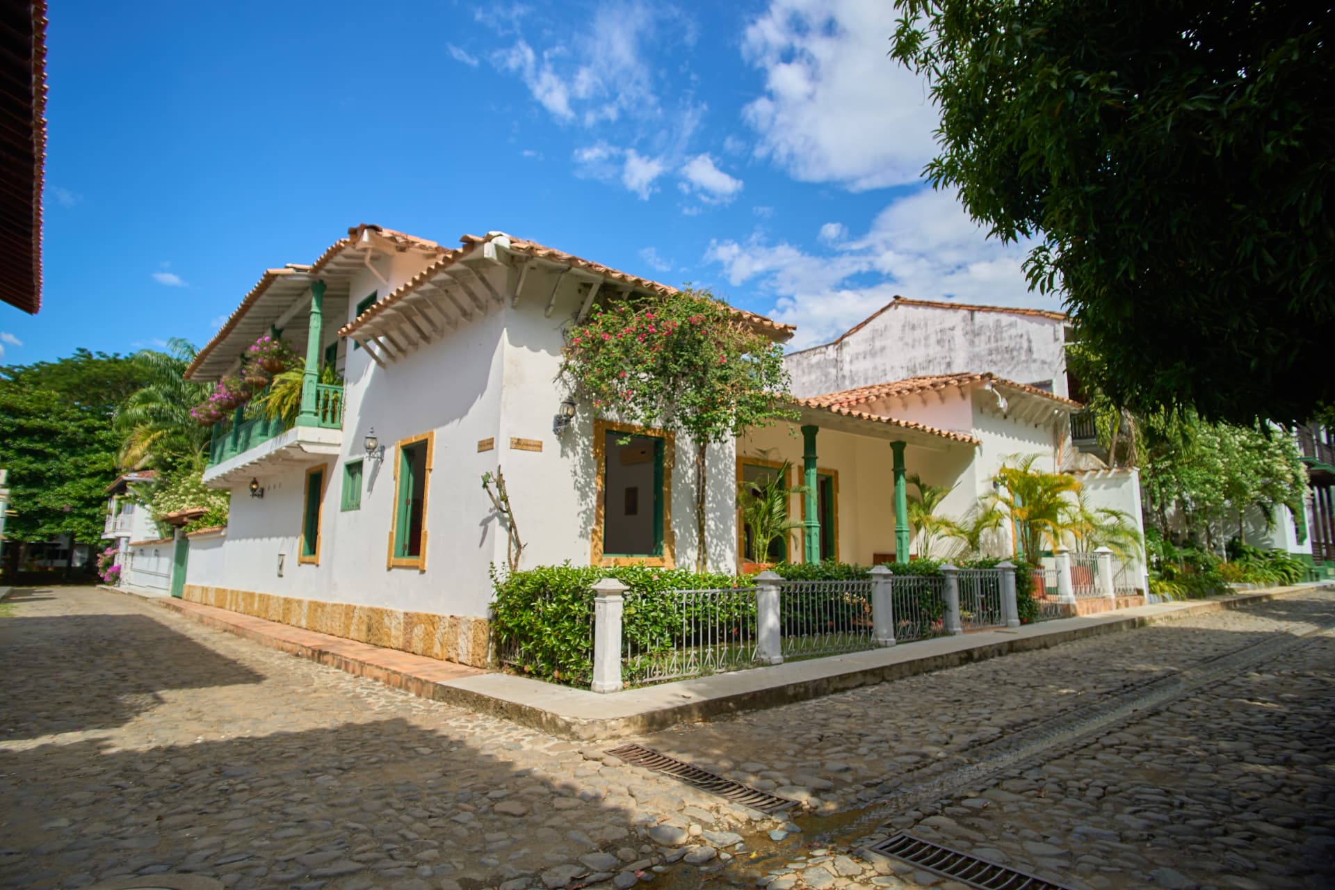Casa Alicia Dorada